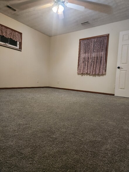 Building Photo - 3474 Paxton Dr