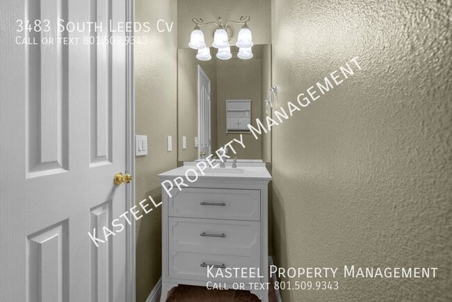 Building Photo - 3483 S Leeds Cv