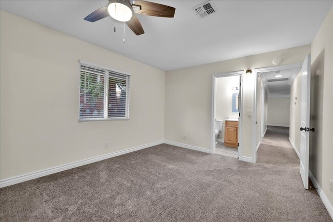 Building Photo - 11074 Knobb Ave