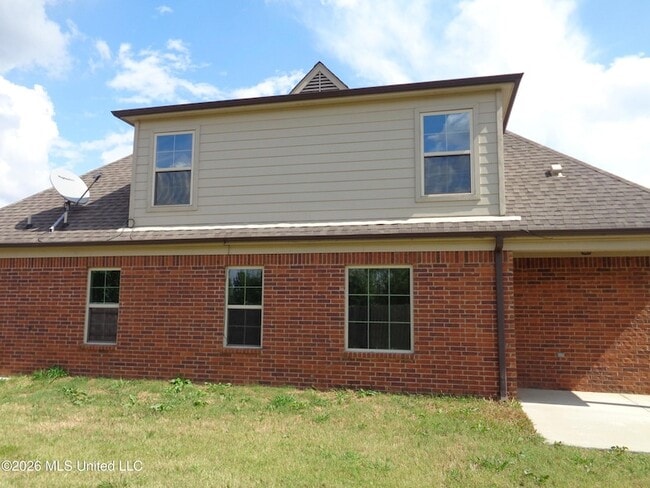 Building Photo - 1126 River Wood Creek W