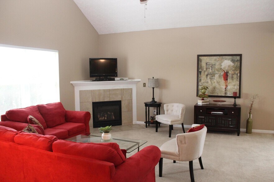 Building Photo - 96 Arrowfeather Ln