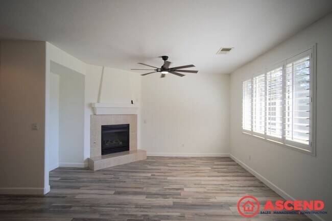 Building Photo - Beautiful Home Located in Rosedale with So...