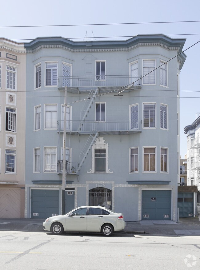 Building Photo - 1625 Chestnut St