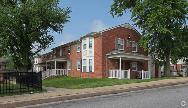 Primary Photo - Cherry Hill Apartments