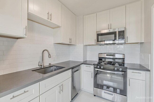 Building Photo - 80 Terra Vista Ave