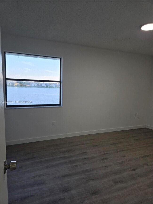 Building Photo - 800 Independence Dr