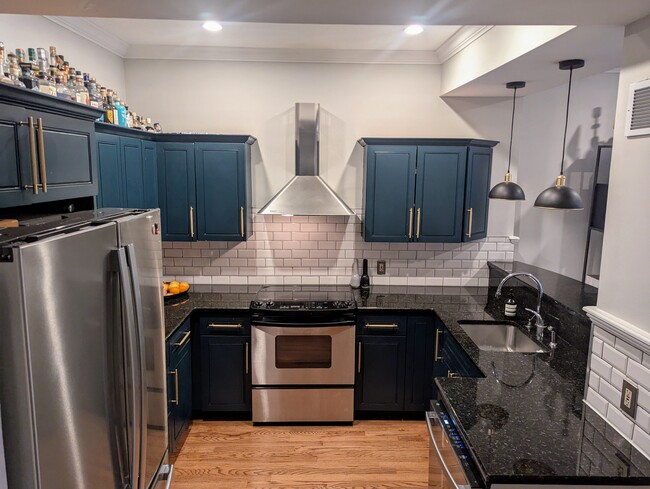 Building Photo - 264 9th St