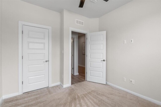 Building Photo - 425 Georgia Lace Trail
