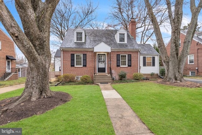 Building Photo - 5302 Baltimore Ave