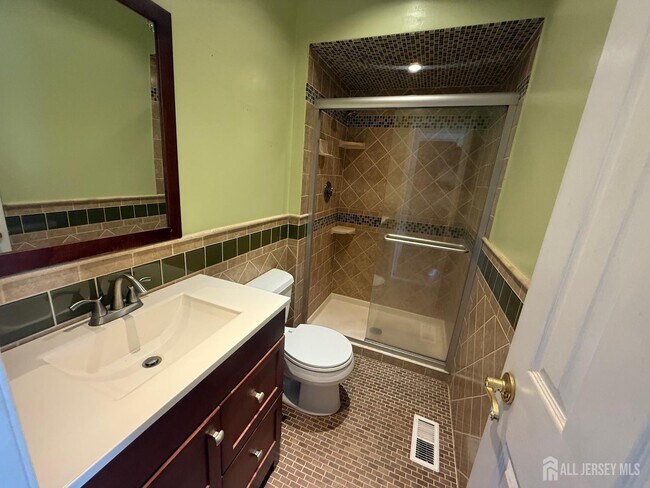 Building Photo - 20 Sassafras Ct