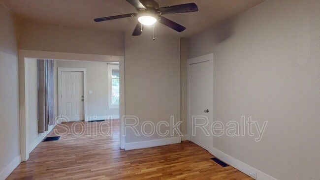 Building Photo - 511 E Platte Ave