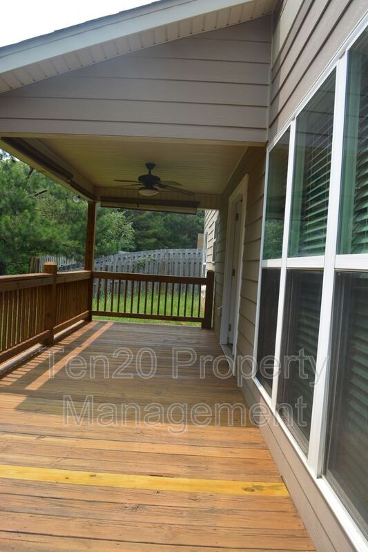 Building Photo - 7477 Coppice Dr