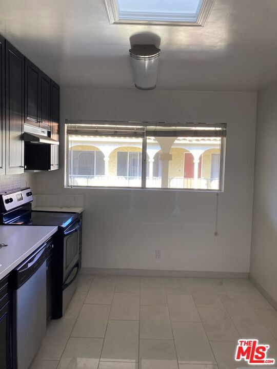 Building Photo - 1033 6th St