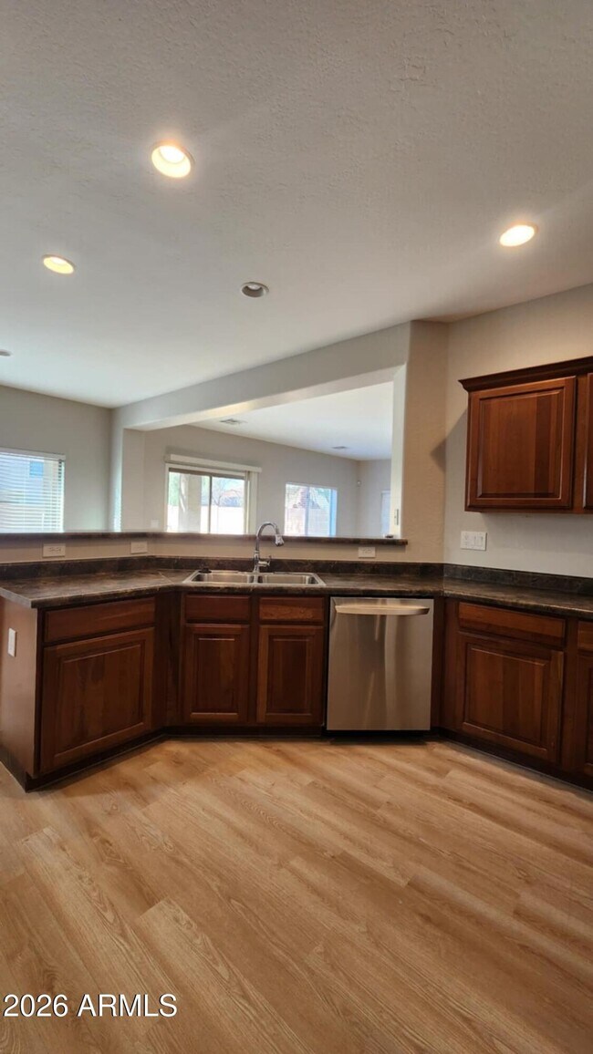 Building Photo - 41393 W Capistrano Dr