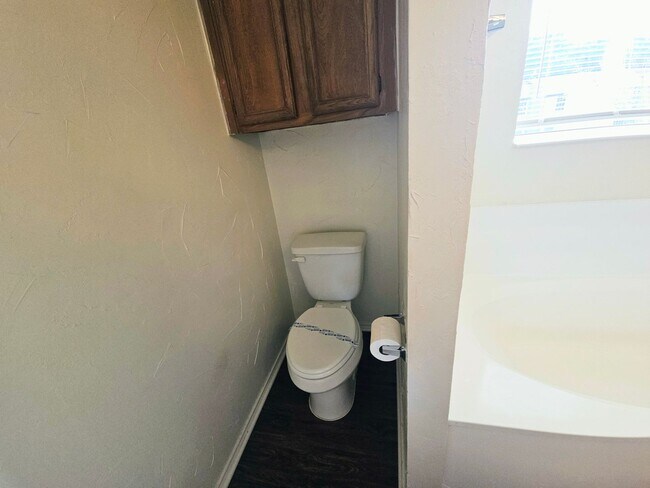 Building Photo - Nice Fourplex Unit in NRH - Birdville ISD