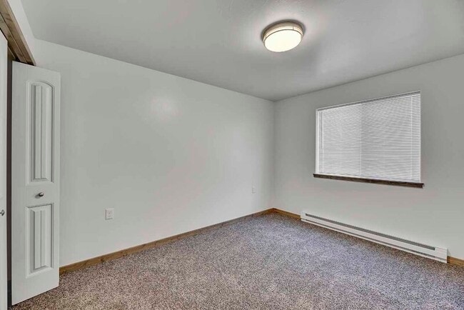 Building Photo - 940 Gibbon St