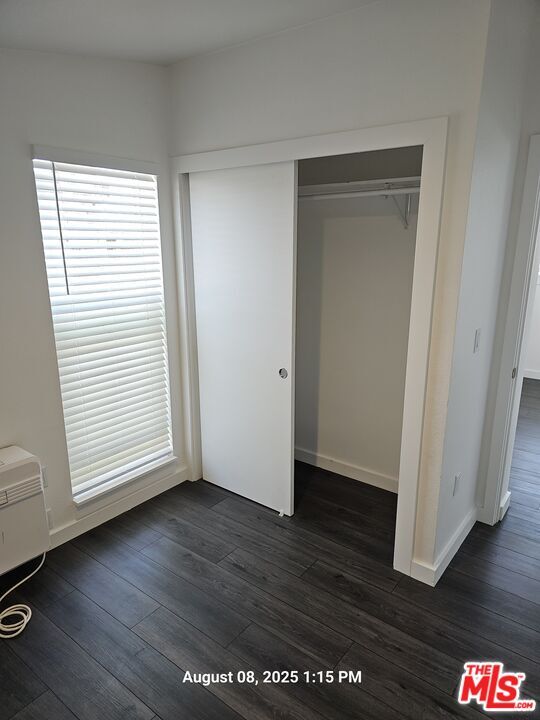 Building Photo - 3416 W 74th St