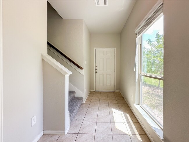 Building Photo - 105 Camelot Pl Ct