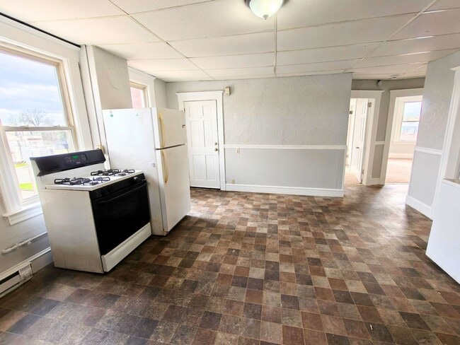 Building Photo - 21 Dale St