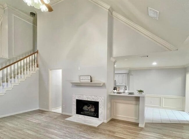 Building Photo - 18226 Vinland Dr