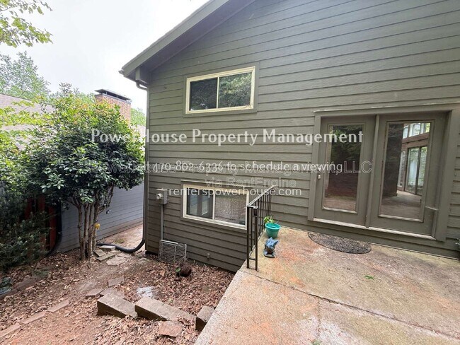 Building Photo - 120 Leeward Ln