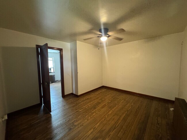 Building Photo - 701 Mehaffey St
