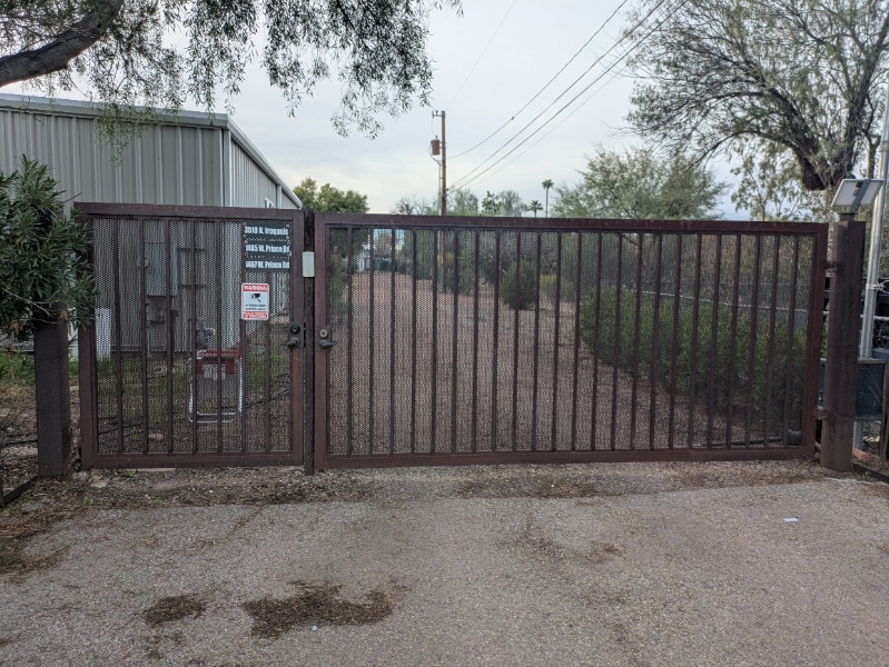 Building Photo - 1465 W Prince Rd