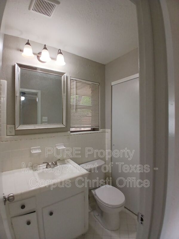 Building Photo - 4713 S Shea Pkwy