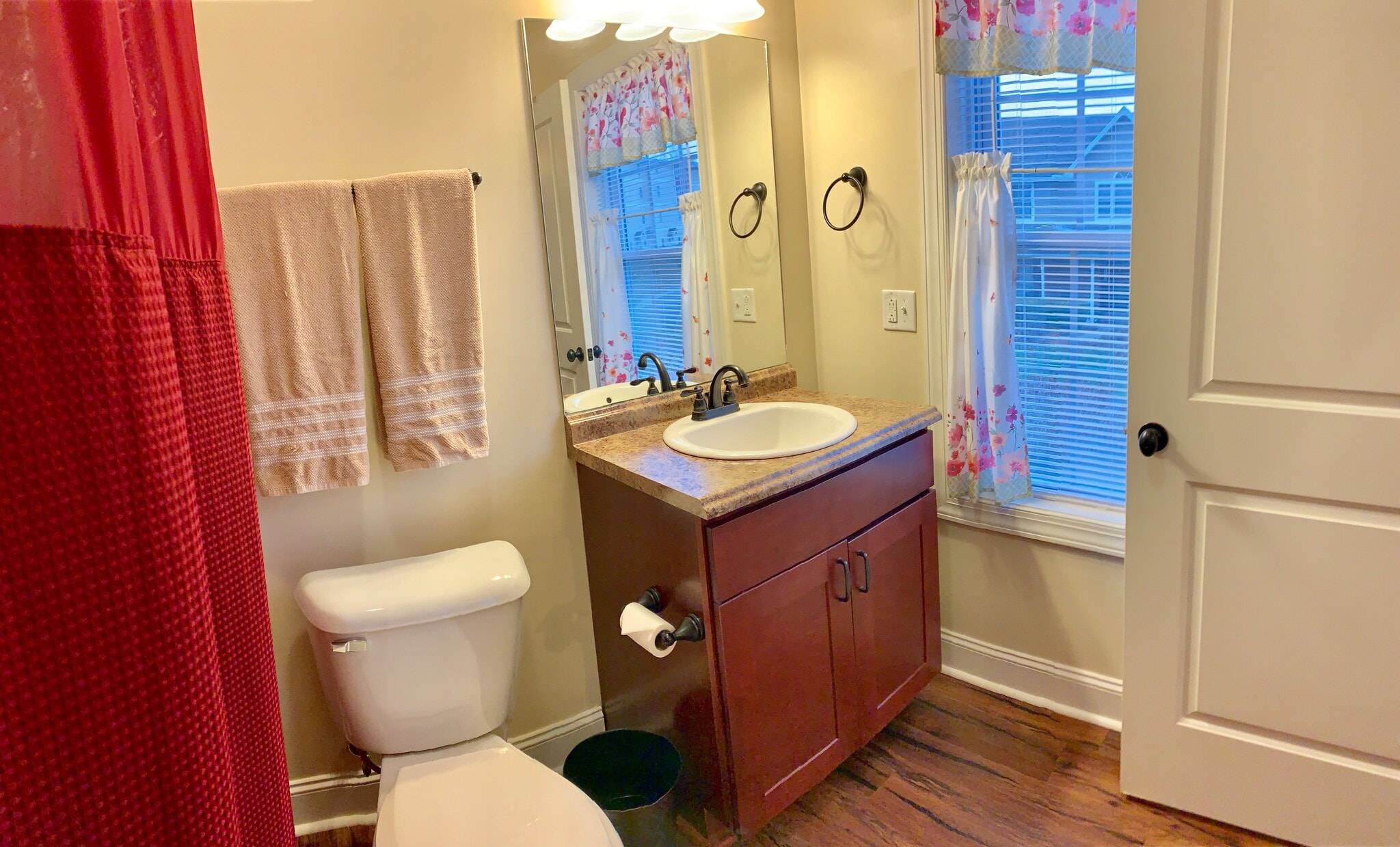 Building Photo - 107 Trescott Ln