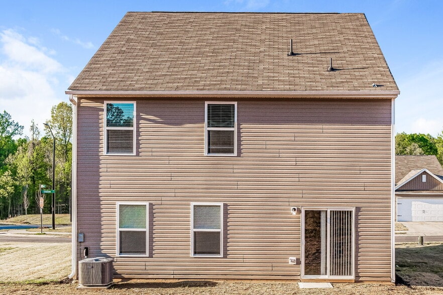 Building Photo - 85 Shallow Dr