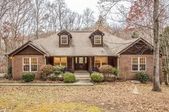 Building Photo - 235 Scenic Dr