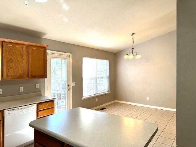 Building Photo - 15 Stowehead Ln