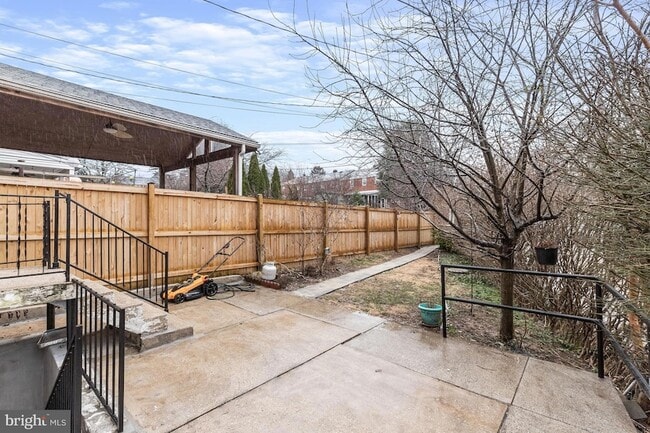 Building Photo - 8336 Wyton Rd
