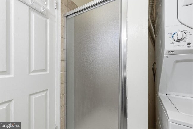 Building Photo - 2014 Barry Ct