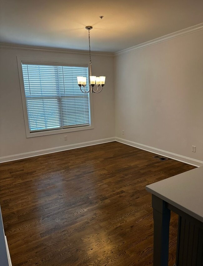 Building Photo - Luxury Town Home - Williamson County