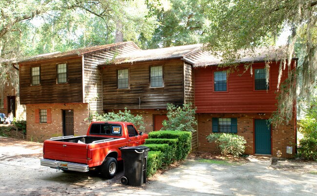 Primary Photo - 3748 Donovan Dr