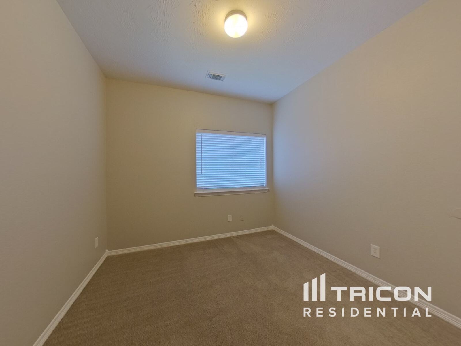 Building Photo - 28818 Hidden Cove Dr