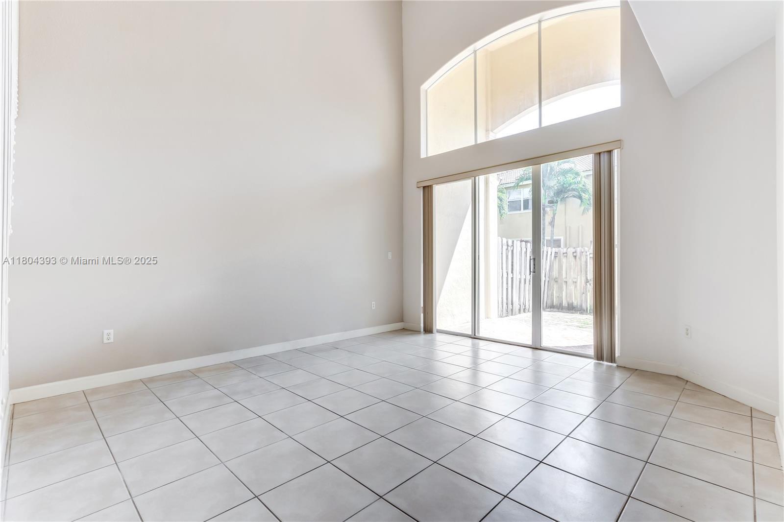 Building Photo - 5549 NW 113th Ct