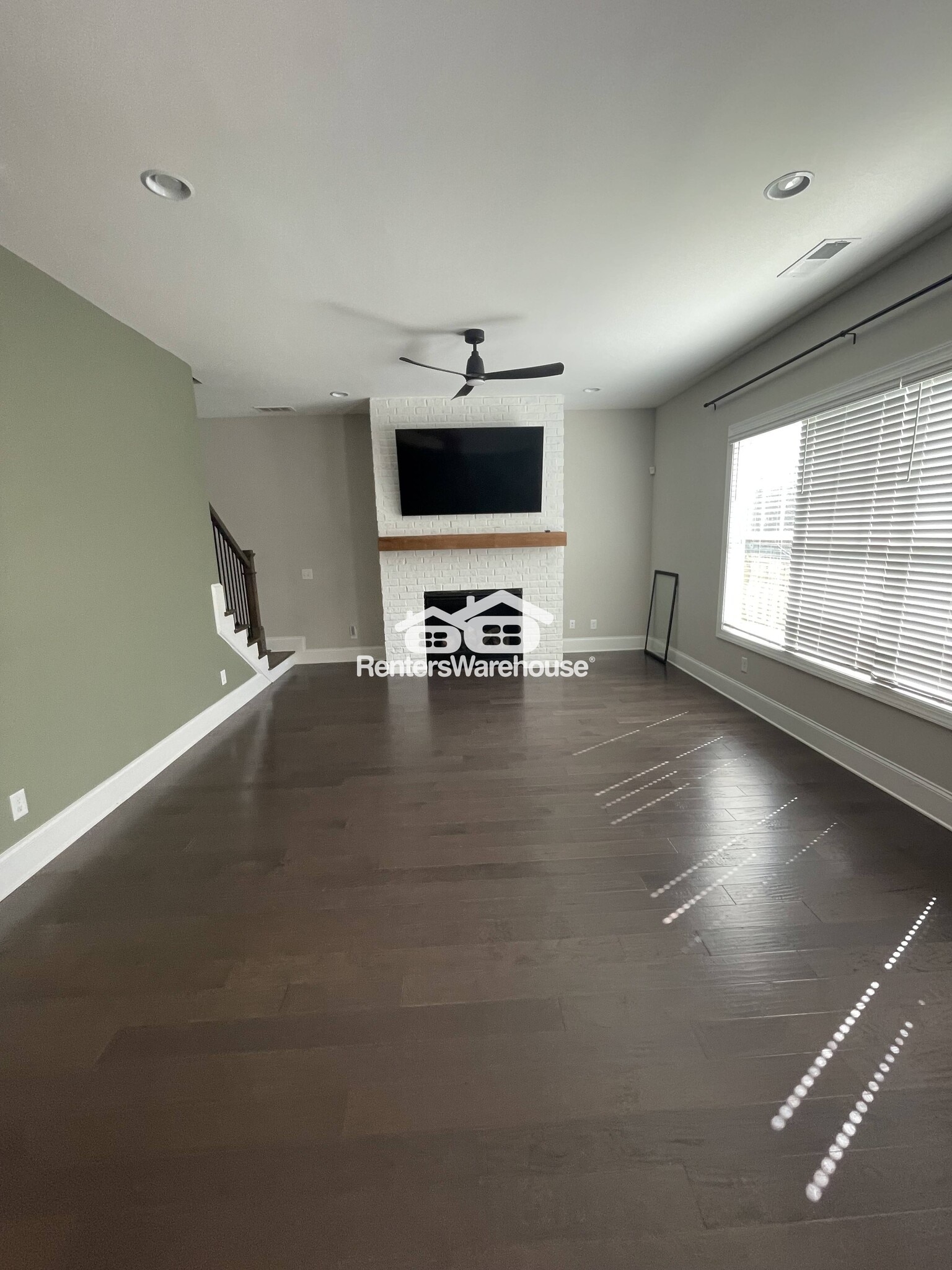 Building Photo - 1974 Drew Dr