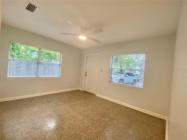 Building Photo - 1022 Delaney Park Dr