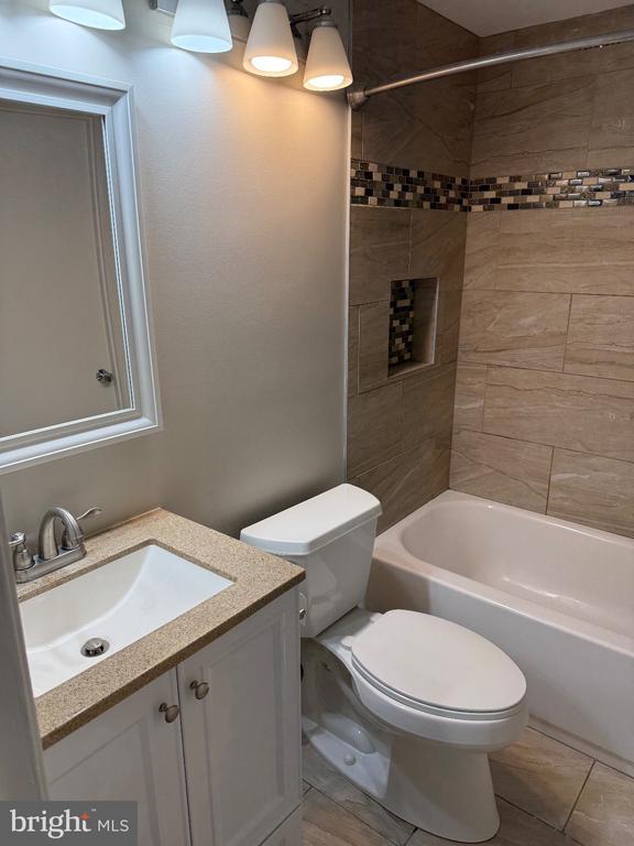 Building Photo - 1203 Crosshill Ct