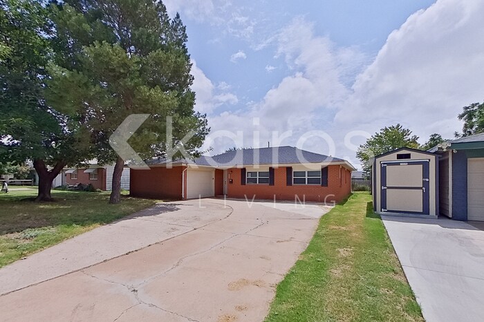 Building Photo - 5129 Leland Dr