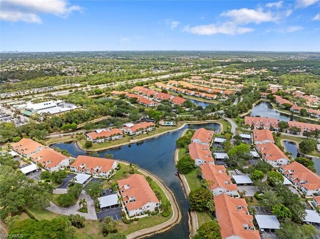 Building Photo - 4970 Deerfield Way