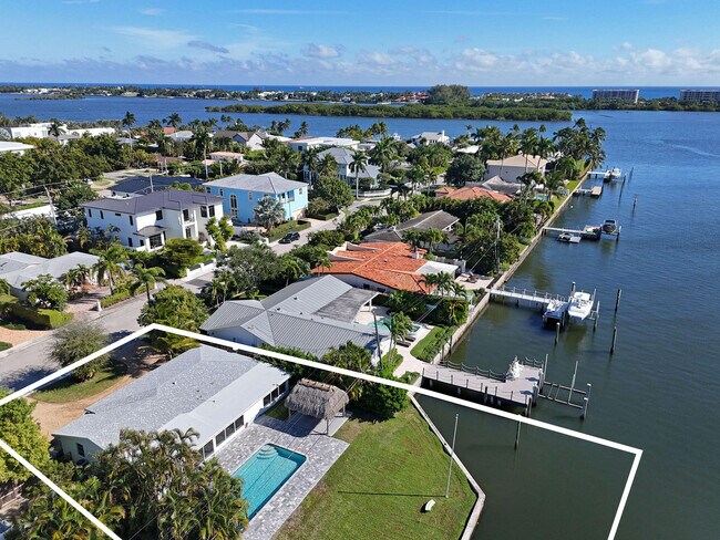 Building Photo - 122 Arlington Pl