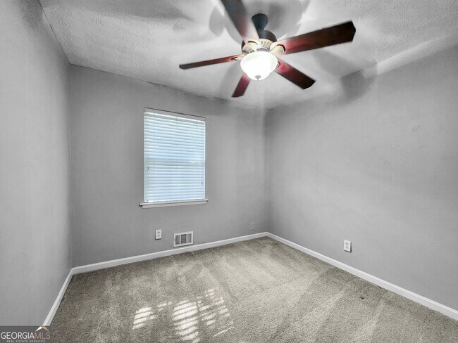 Building Photo - 201 Old Mill Trail SW