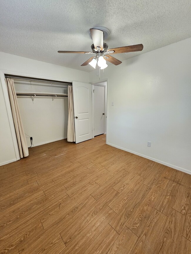 Building Photo - Charming 4-Bedroom Retreat with Cozy Fireplace in Vibrant Austin Neighborhood!