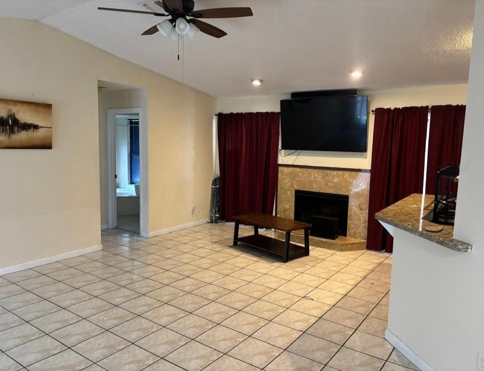 Building Photo - 2265 SW Edison Cir