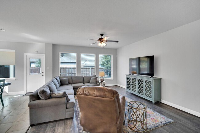 Building Photo - 7412 Winterbloom Wy
