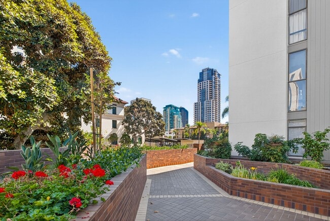 Building Photo - Spacious Marina District 1BR Condo with Modern Upgrades & Parking