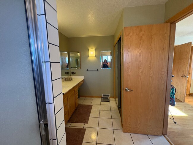 Building Photo - Furnished Dream in Stallion Springs